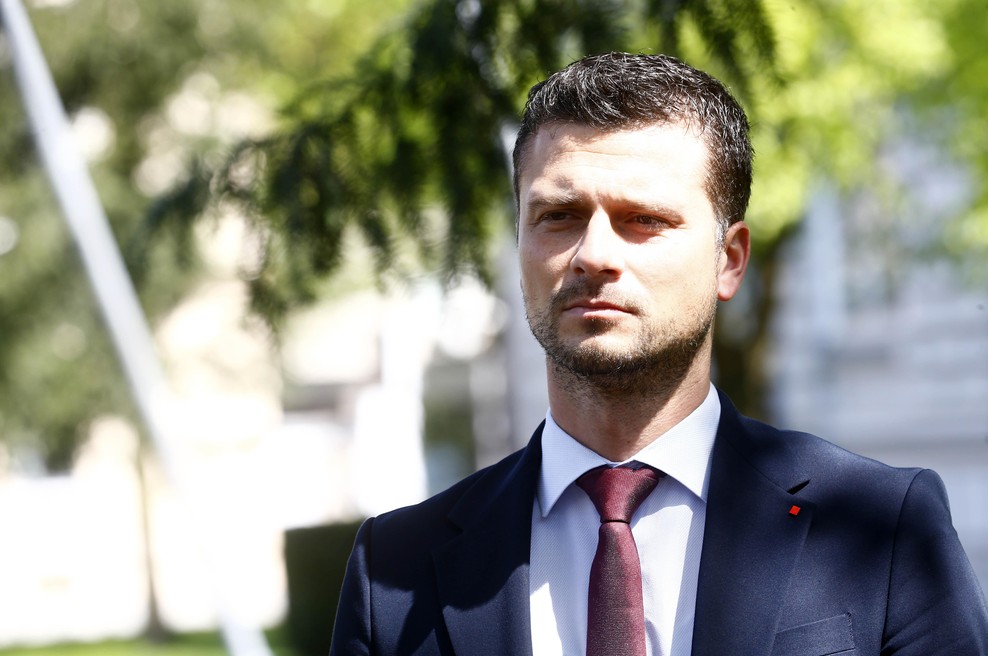 Jani Prednik, ki se spopada s hudimi obtožbami zaradi domnevnega nasilja, odstopil kot poslanec (foto: Bobo)