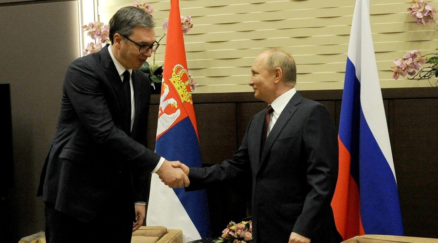 Predsednik Srbije Vučić razkril, o katerih 3 TEMAH se bo pogovarjal s Putinom (foto: Profimedia)