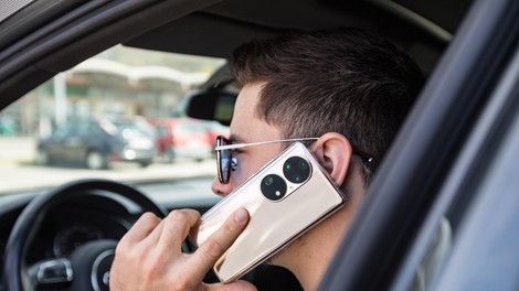Če vam je napet klepet s prijateljem prekinila slaba baterija, imate napačen telefon