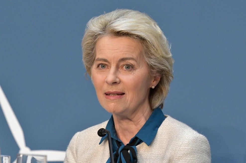 Ursula von der Leyen z novo obljubo Ukrajini: "Obrniti moramo vsak kamen." (foto: Profimedia)