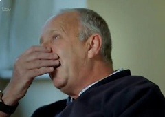 Kot dojenčka ga je pustila pred vrati cerkve, pri 57 letih pa je izvedel, da je mama še vedno živa