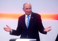 Janez Janša je TO sporočil Robertu Golobu