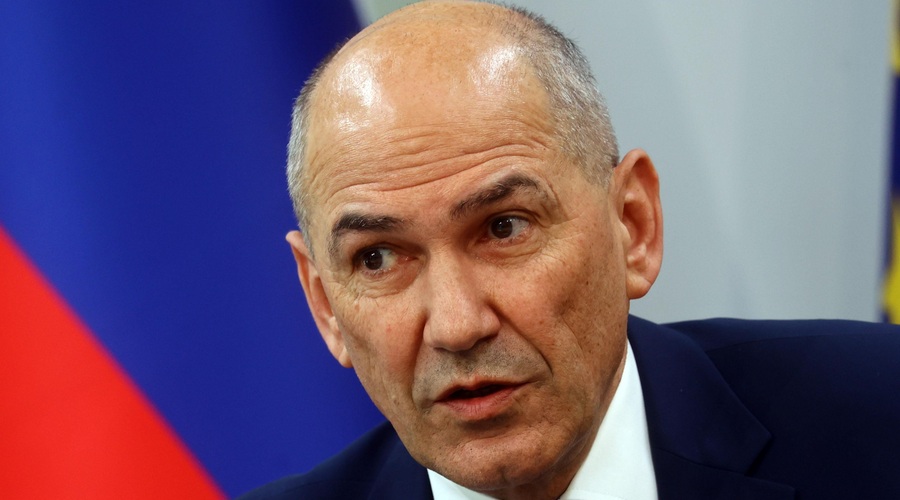 Janševo pismo državljanom: zaposleni osebne podatke poslal kar prek WeTransferja (foto: Bobo)