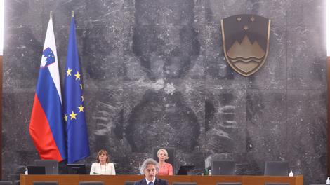 Napovedal je eksperiment: česa se bo najprej lotila nova vlada?