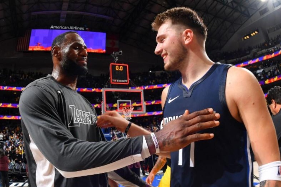 V elitni skupini košarkarjev: nov mejnik za Dončića (foto: Twitter/Hoop Central)