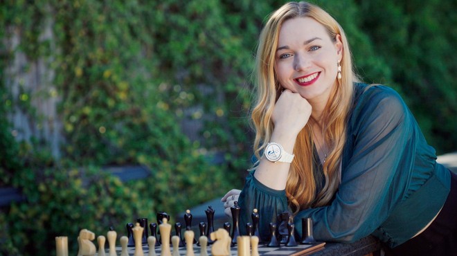 Laura Unuk – pokukajte v njene misli in odigrajte z njo partijo šaha! (foto: promocijska fotografija)