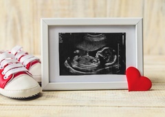 6 neobičajnih stvari, ki jih še nerojeni otrok počne v materinem trebuščku