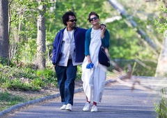 Zaljubljenca prvič skupaj na rdeči preprogi