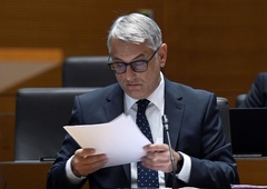Matjaž Han: "Umaknil se bom iz lastništva družinskega podjetja."