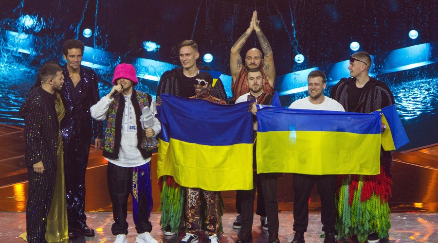 Ukrajinci prodali evrovizijski pokal. Kaj so z denarjem kupili? (foto: Profimedia)