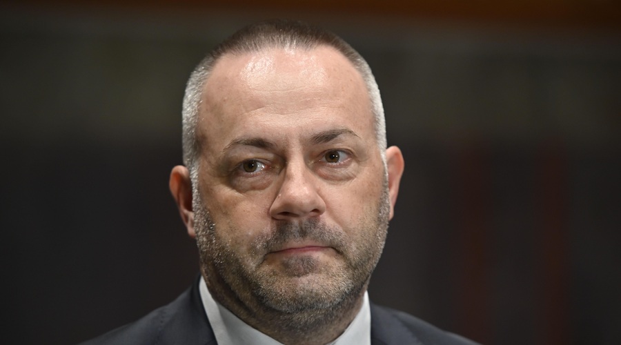 Je kandidat za zdravstvenega ministra napovedal šesti val koronavirusa? (foto: Bobo)