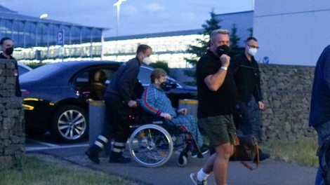FOTO: Elton John na invalidskem vozičku, kaj se dogaja?