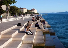 Hrvaška po dolgem čakanju z zeleno lučjo za uvedbo evra: se z odločitvijo strinjajo tudi Hrvati?