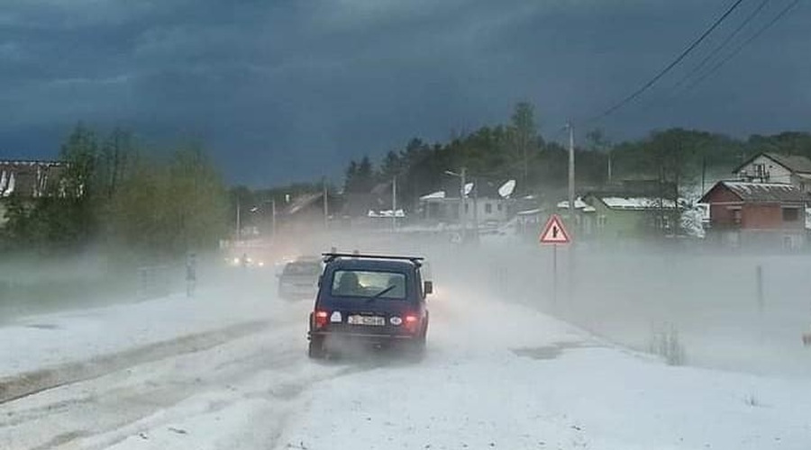 (VIDEO) Tudi nad Hrvaško so se razbesnele krute nevihte s točo! (foto: Marko Milić/Twitter)