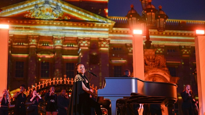 VIDEO: Neprimerno? Alicia Keys v čast kraljice zapela pesem o New Yorku (foto: Profimedia)
