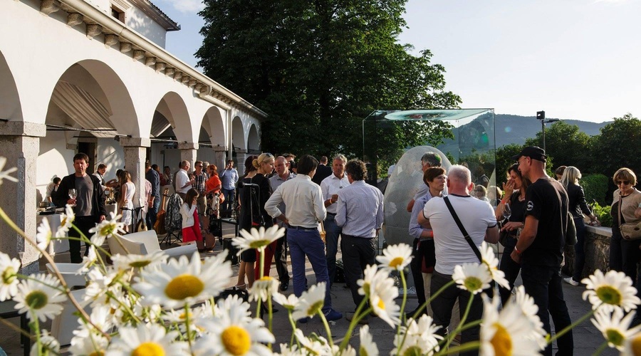 V Vipavski dolini so zbrani vsi gurmani. Kakšen je meni na festivalu in koliko so zanj odšteli? (foto: Facebook/Okusi Vipavske)