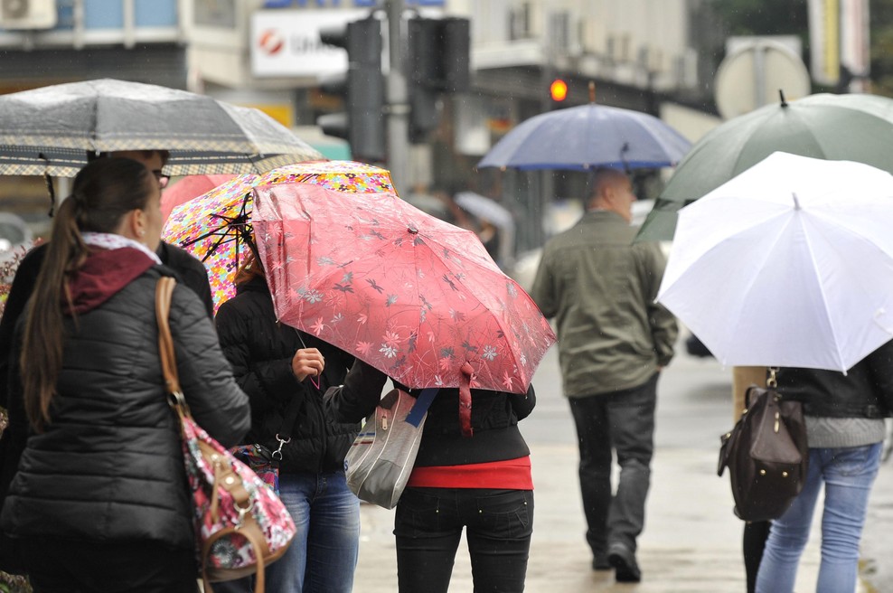 Že kmalu spet nova pošiljka dežja, kdaj? (foto: Bobo)