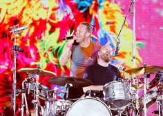 Svetovno znana glasbena ikona na koncertu Coldplay! Ne boste verjeli, kje je sedela
