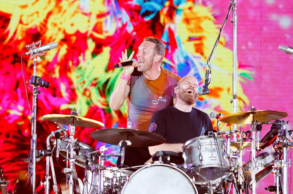Svetovno znana glasbena ikona na koncertu Coldplay! Ne boste verjeli, kje je sedela (foto: Twitter/posnetek zaslona)
