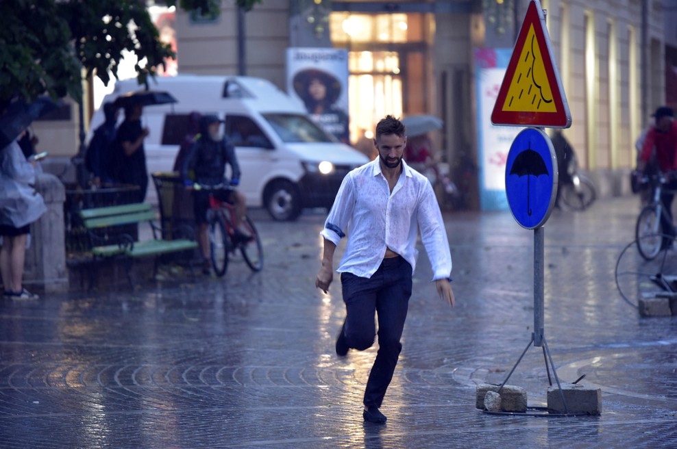Pozor! Vreme se bo ponoči še poslabšalo (foto: Bobo)