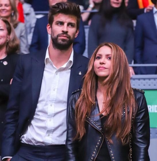 Koliko premoženja si bosta razdelila Gerard Piqué in Shakira? (foto: Twitter/Goal news)