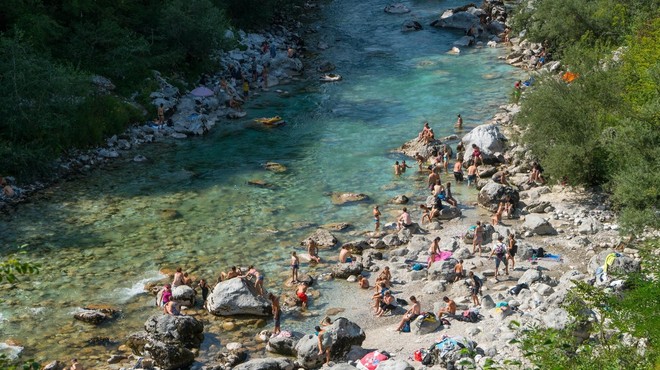 Razočaranje za Slovence: naša voda vendarle ni tako idealna za kopanje (foto: Profimedia)