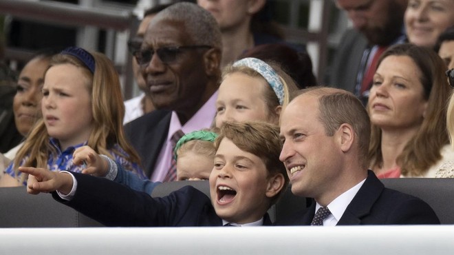 FOTO: Vse oči so bile uprte v najmlajšega princa, ampak ali ste videli TE REAKCIJE princa Georgea? (foto: Profimedia)