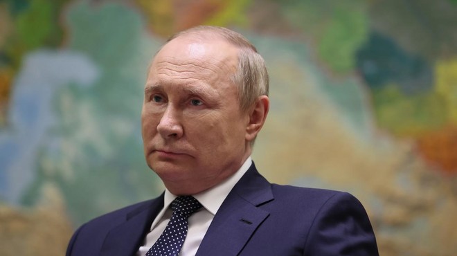 Razkrita strogo varovana skrivnost: poseben agent sledi Putinu in shranjuje njegov urin in blato (foto: profimedia)