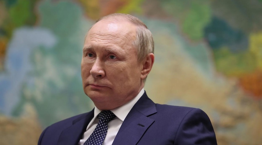 Razkrita strogo varovana skrivnost: poseben agent sledi Putinu in shranjuje njegov urin in blato (foto: profimedia)