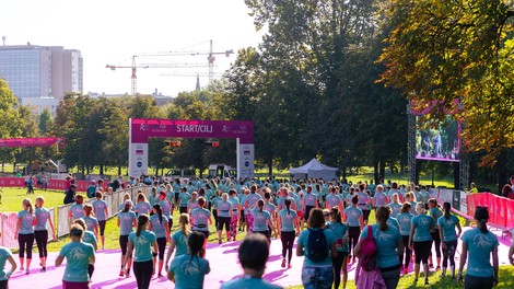 DM tek: vijoličast Tivoli privabil več kot 8 tisoč tekačev in tekačic