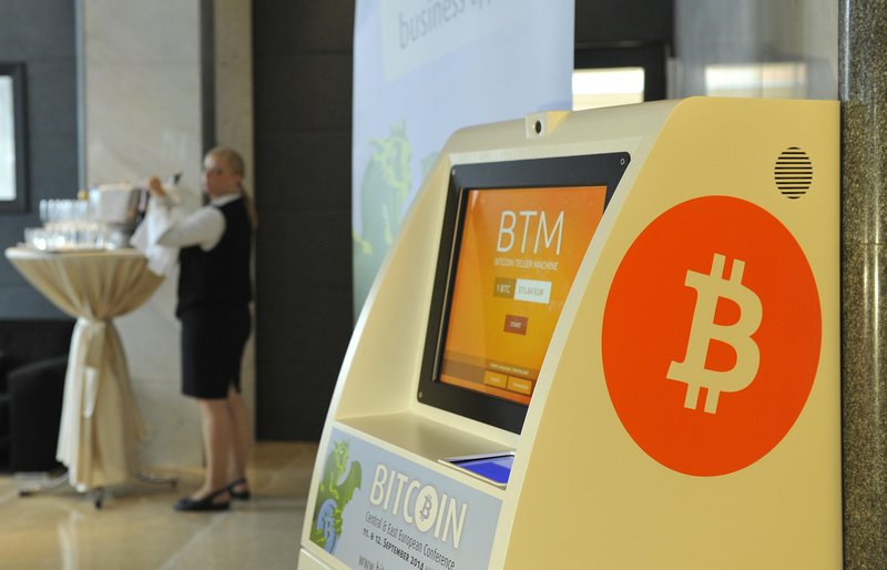 Bitcoin avtomat so svoj čas imeli v avli ljubljanskega hotela Slon.