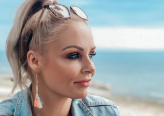 Poglejte, kako je brez podaljškov videti Špela Grošelj