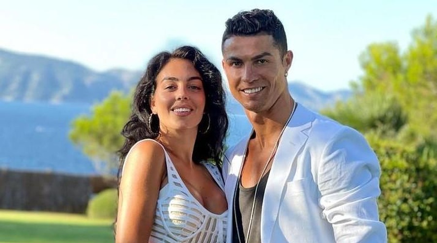 Ronaldo in njegova izbranka raznežila z novimi družinskimi fotografijami (foto: Instagram/Georgina Rodriguez)
