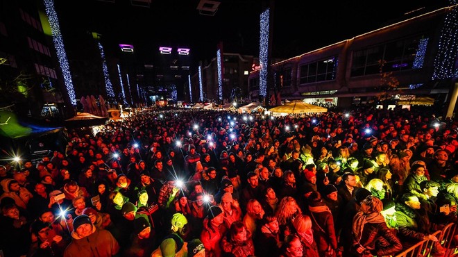 Organizator koncertov v Mariboru od občine terja slabih 82 tisoč evrov odškodnine (foto: Facebook/Čarobni december na Trgu Leona Štuklja)