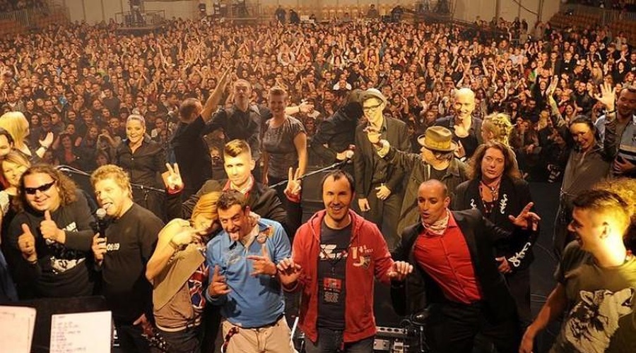 Rojstnodnevni spektakel v Križankah! (foto: Instagram/Val 202)