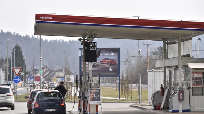 Kaj se dogaja? Številni slovenski kraji ostali brez goriva (foto: Bobo)