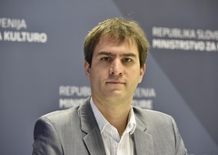 Zaradi napake detektivke sodišče odločilo v prid Grah Whatmougha. Kaj je storila narobe?