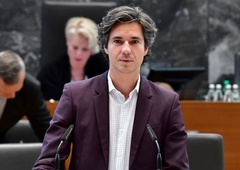 Poglejte, s katerim športom se ukvarja Luka Mesec!