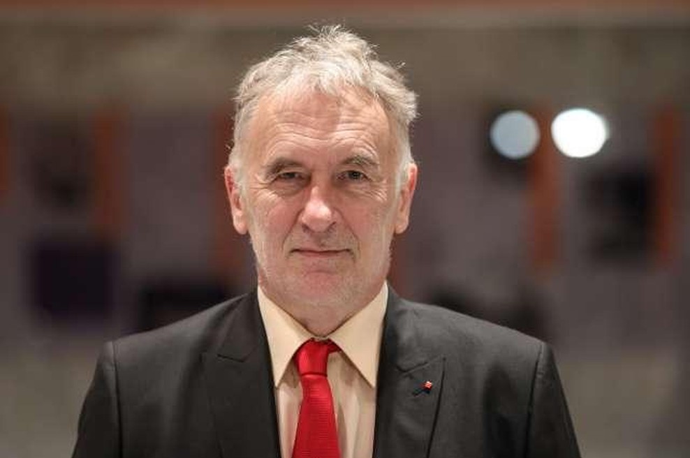 Prvi javni nastop Jonasa Žnidaršiča v parlamentu dvignil precej prahu (foto: Nebojša Tejić/STA)