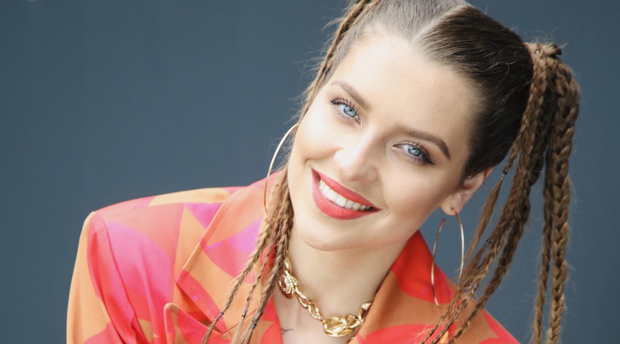 Amaya - Maja Keuc: "Svojo ljubezen sem našla na YouTubu. Takrat se je v meni premaknilo vse!" (foto: Aleksandra Saša Prelesnik)