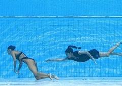 FOTO: Ameriška sinhrona plavalka pod vodo omedlela