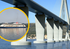 V priljubljeno obmorsko mesto priplula velika križarka, lokalni prebivalci je tam nočejo