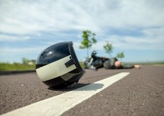 Tragična prometna nesreča: voznik izsilil prednost pred motoristom