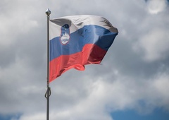 Ali Slovenci izobešamo zastavo ob državnem prazniku? Nad odgovori boste presenečeni