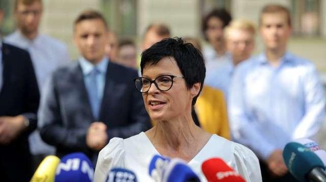 Marta Kos uradno v boj za predsedniški stolček: "Skupaj bomo temu kos." (foto: STA foto)
