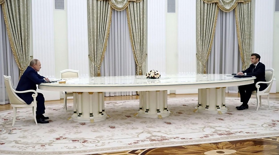 Razkrite podrobnosti pogovora med Putinom in Macronom še pred invazijo: "Raje bi šel na hokej ..." (foto: profimedia)