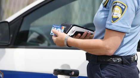 V veliki kriminalistični akciji na Hrvaškem preiskujejo tudi Slovence