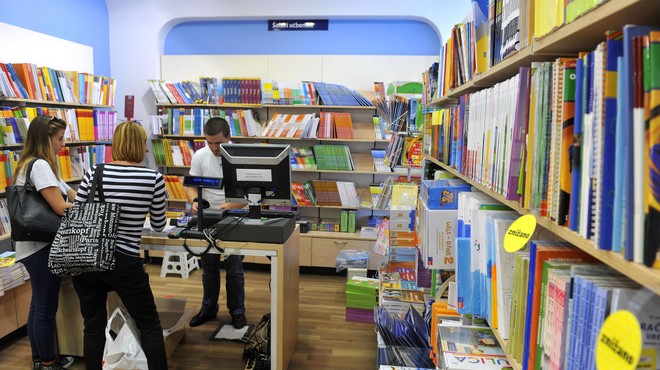 To so knjige, ki jih Slovenci zadnji dan veljavnosti bona NAJBOLJ kupujejo! (foto: Bobo)