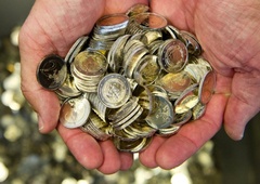 Cene v nebo: za koliko odstotkov so se od lani podražile osnovne življenjske potrebščine?