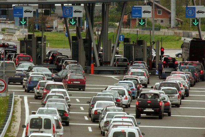 Prihaja neustavljiv val, ki bo ohromil slovenske avtoceste